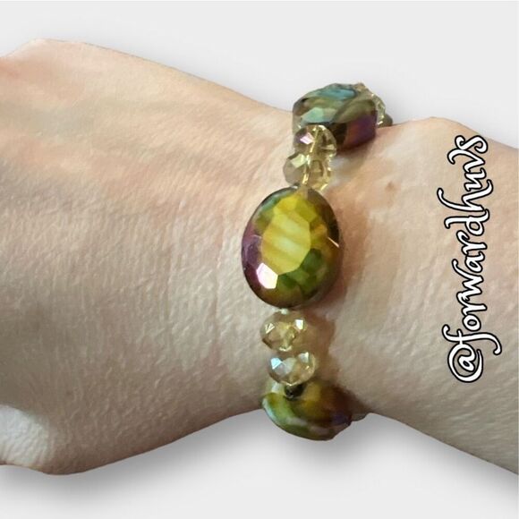 Beautiful Faceted Glass Bead Stretch Bracelet with Handmade Beads - Picture 3 of 8